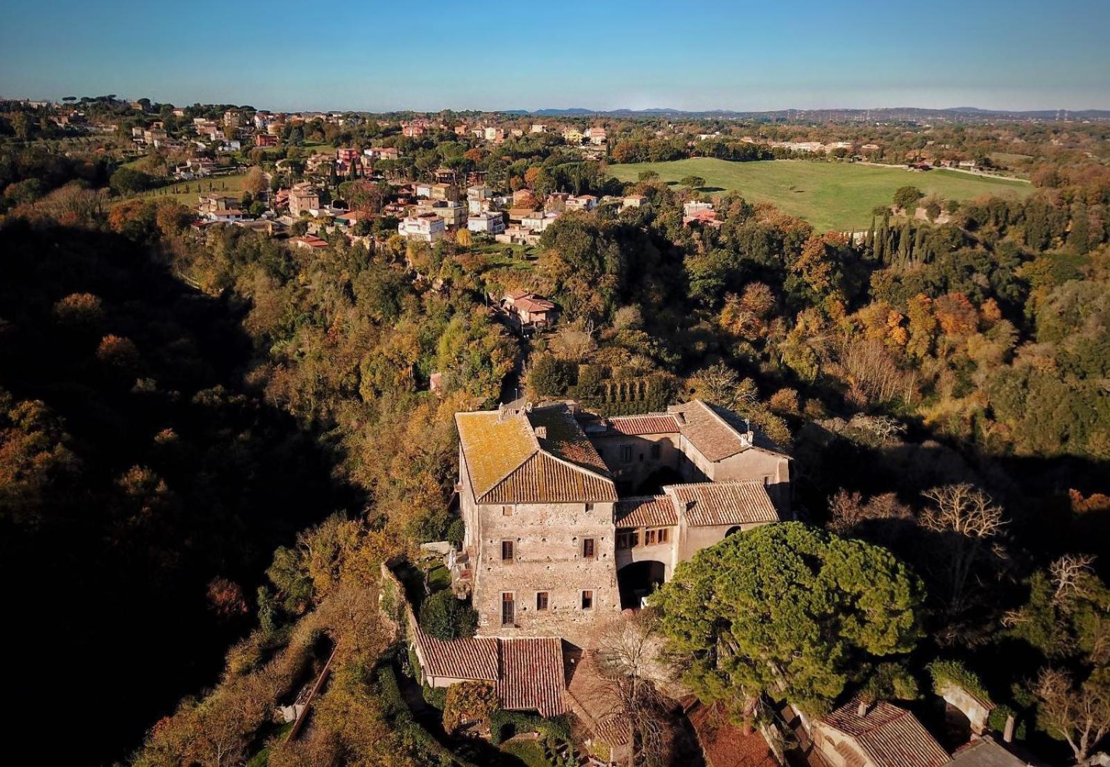 Hotel Castello Farnese, Roma, Sulla Via Francigena Exterior foto